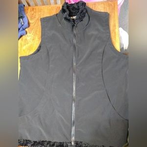 Penningtons Active Zone Vest, Black, Size 2X, Faux Fur Fuzzy Lining, Rev…